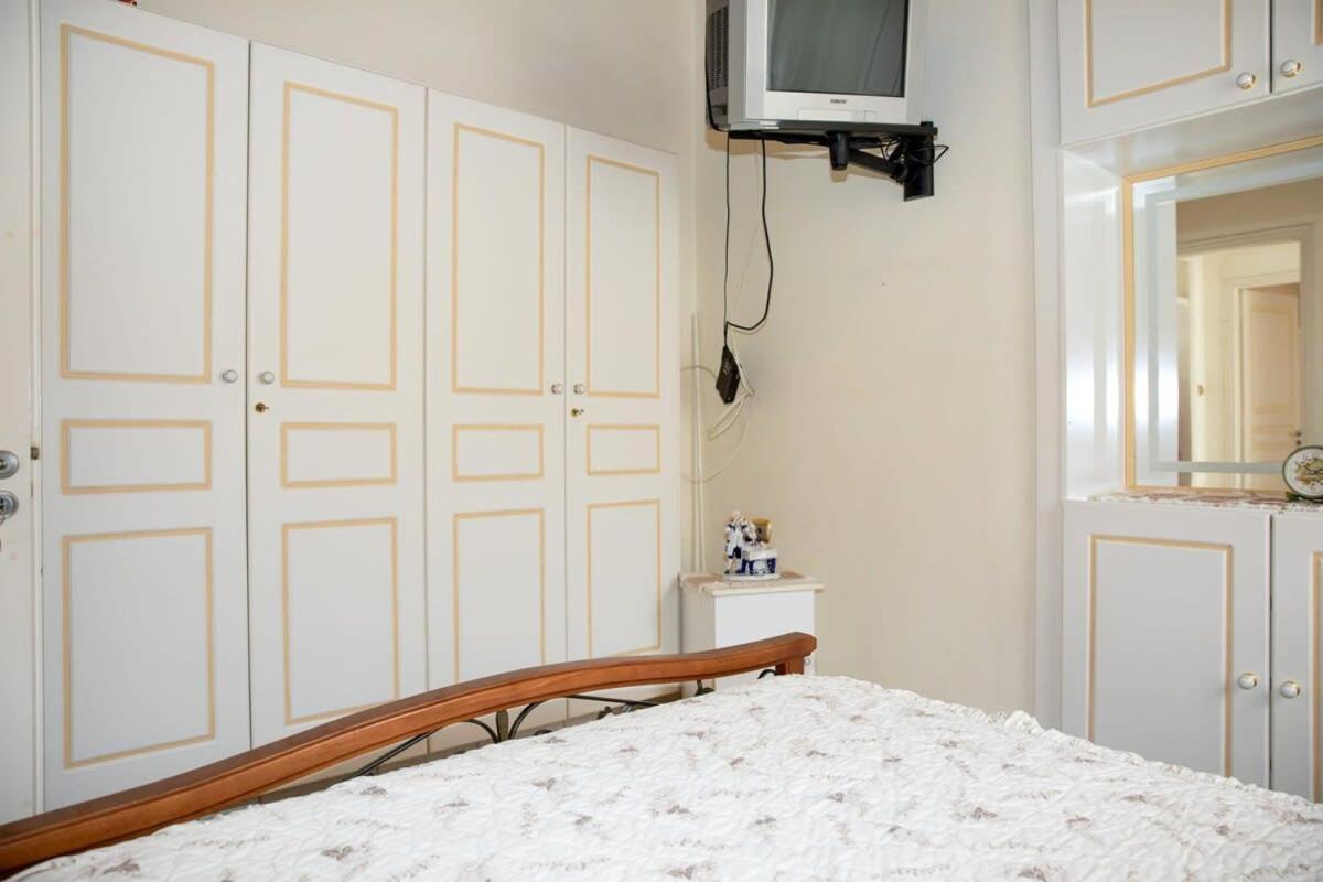 Neoclassical Splendor Unique Experience In Leros Appartement *