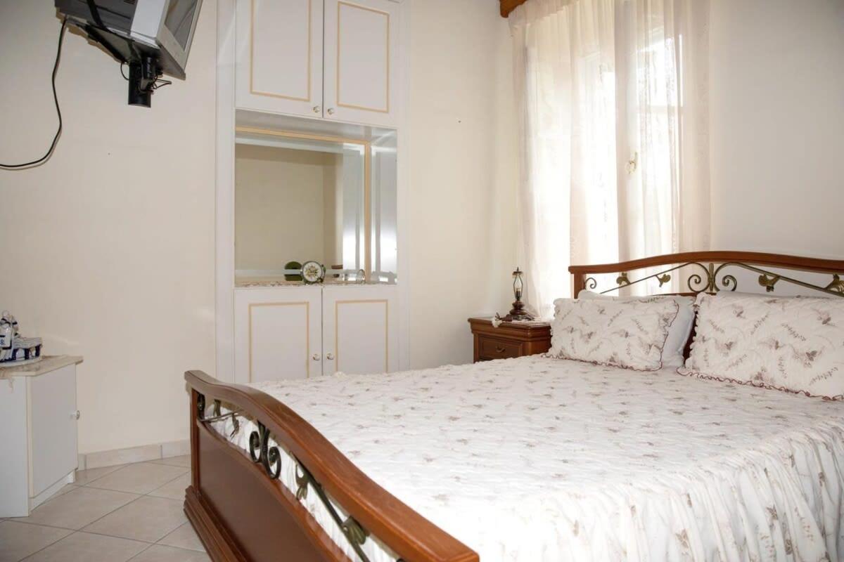 Neoclassical Splendor Unique Experience In Leros Apartment Panteli